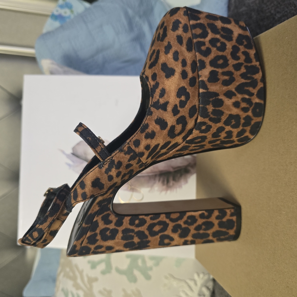 Jessica Simpson Black and Brown Platform Pumps Brand New Never Wore Still In Box